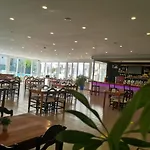 Seril 2 2* Φετιγιέ