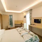 Seril 2 2* 费特希耶